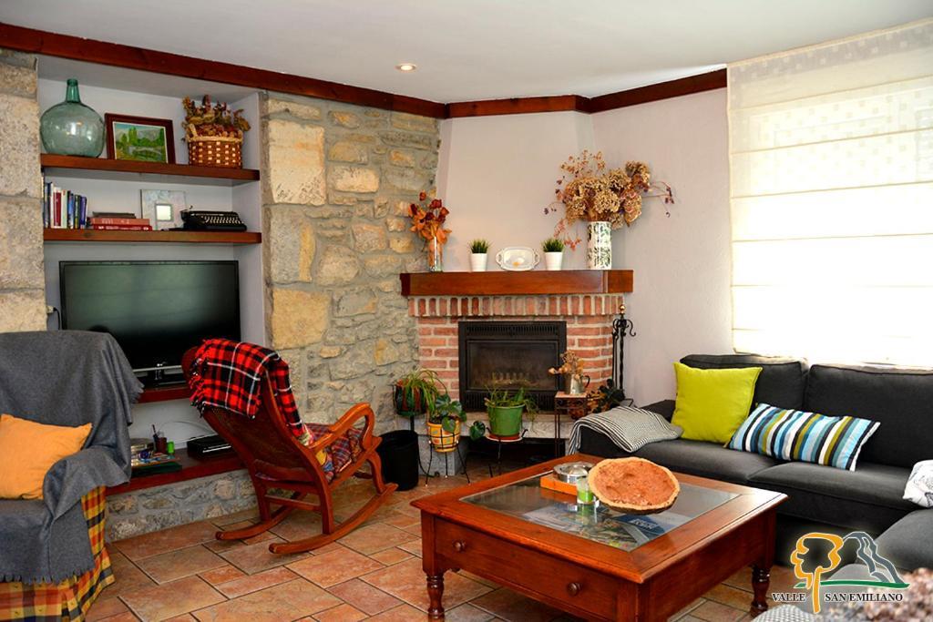 Hotel Rural Valle San Emiliano מראה חיצוני תמונה